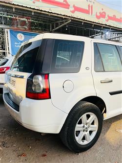 لاند روفر LR2